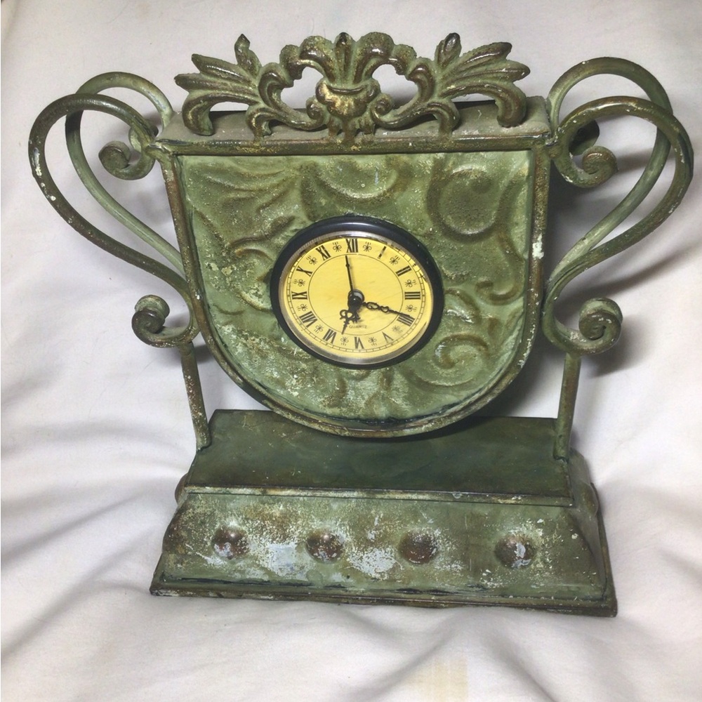Interlude Mantle Clock Green Metal Victorian French styling 11.5”x10”